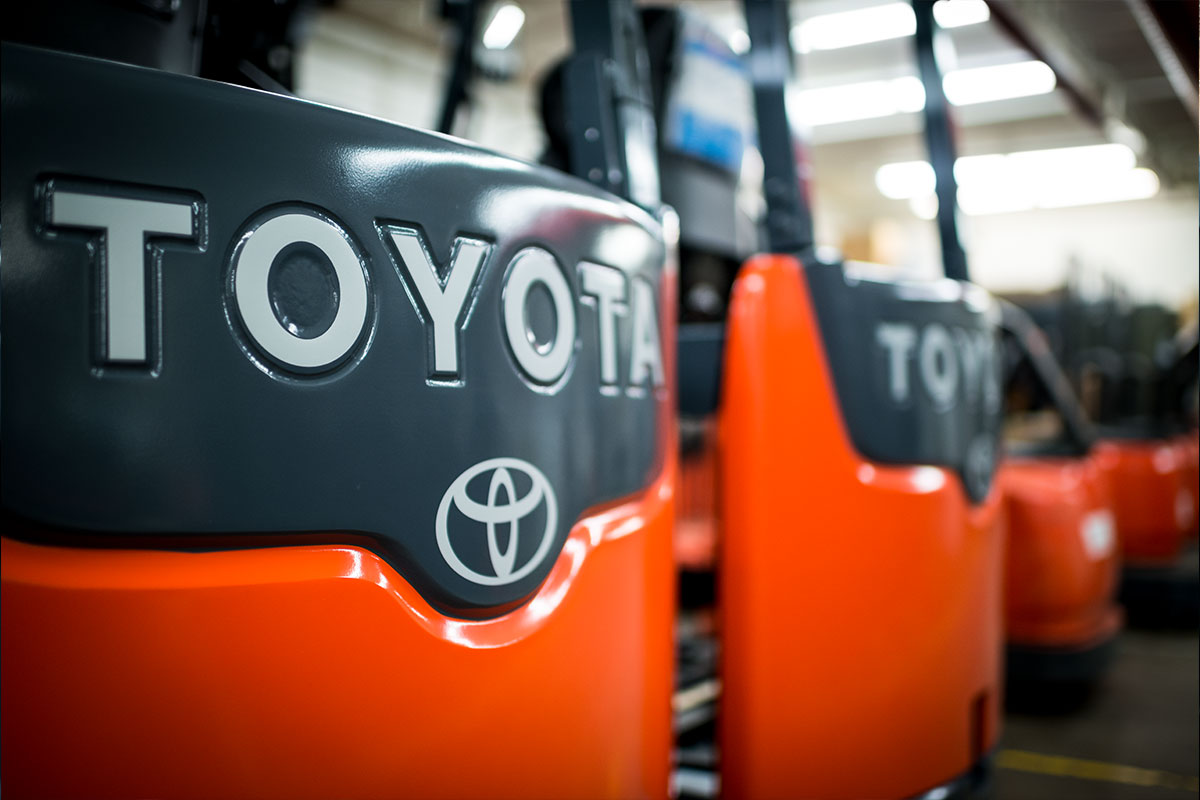 At Liftow we have over 2,400 + forklifts rental units