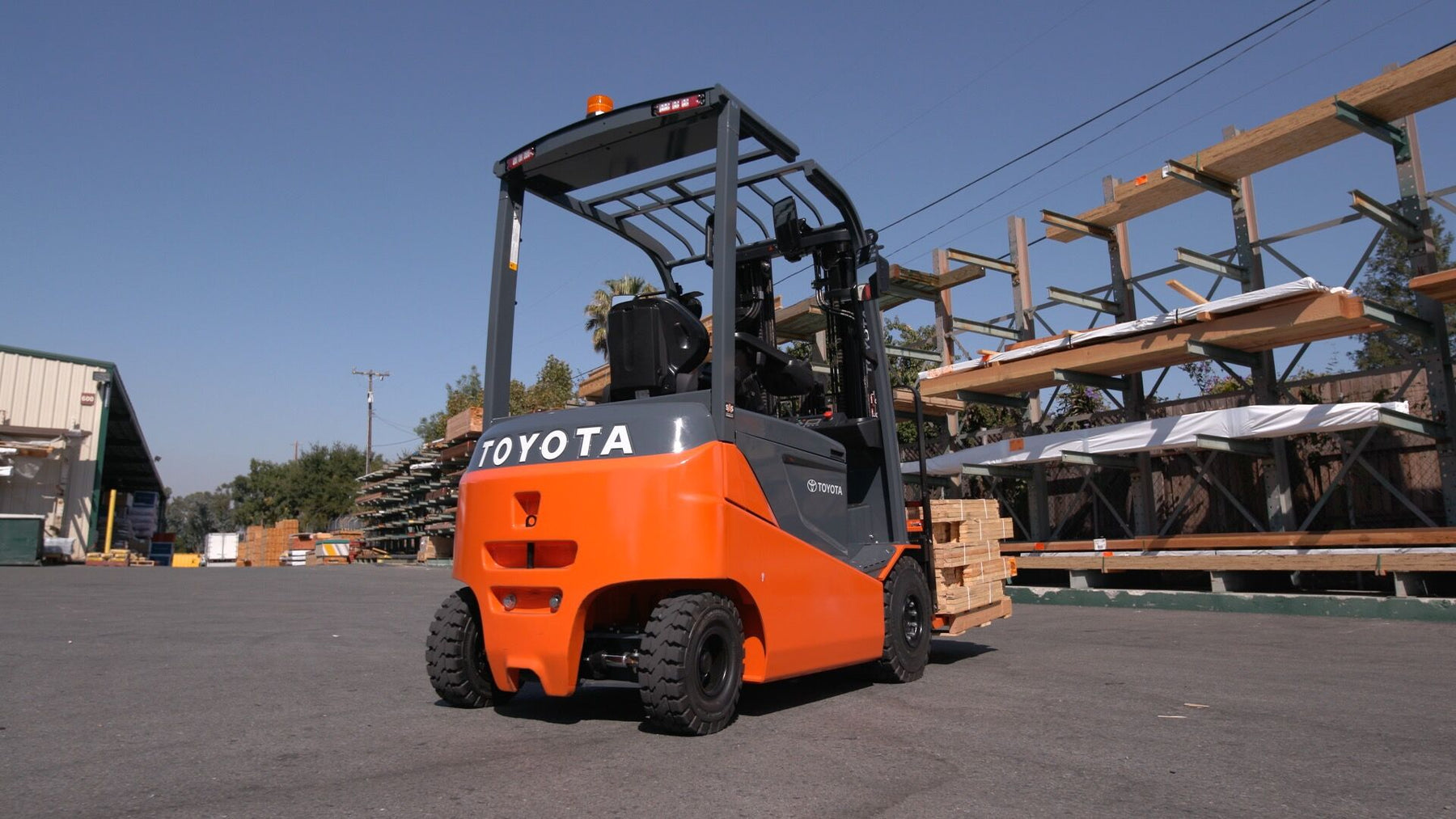 First-Time Buyer? The Benefits of Purchasing a Used Model Forklift