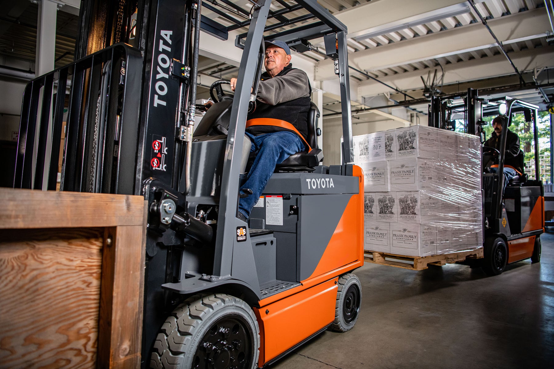 Should You Choose Electric or Gas Forklifts?