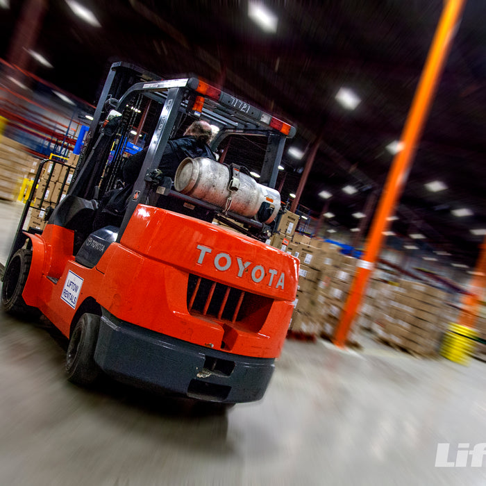 Forklift Tip Over and Rollover Risks - How to Avoid Them?