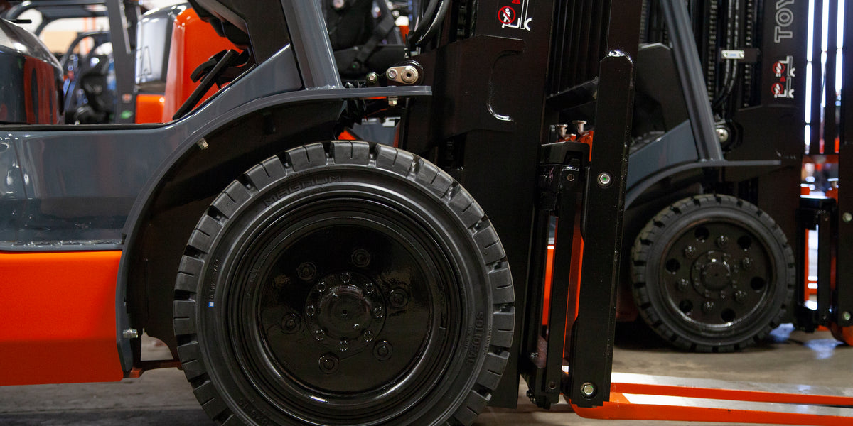 What is the Difference Between Pneumatic and Cushion Forklift Tires