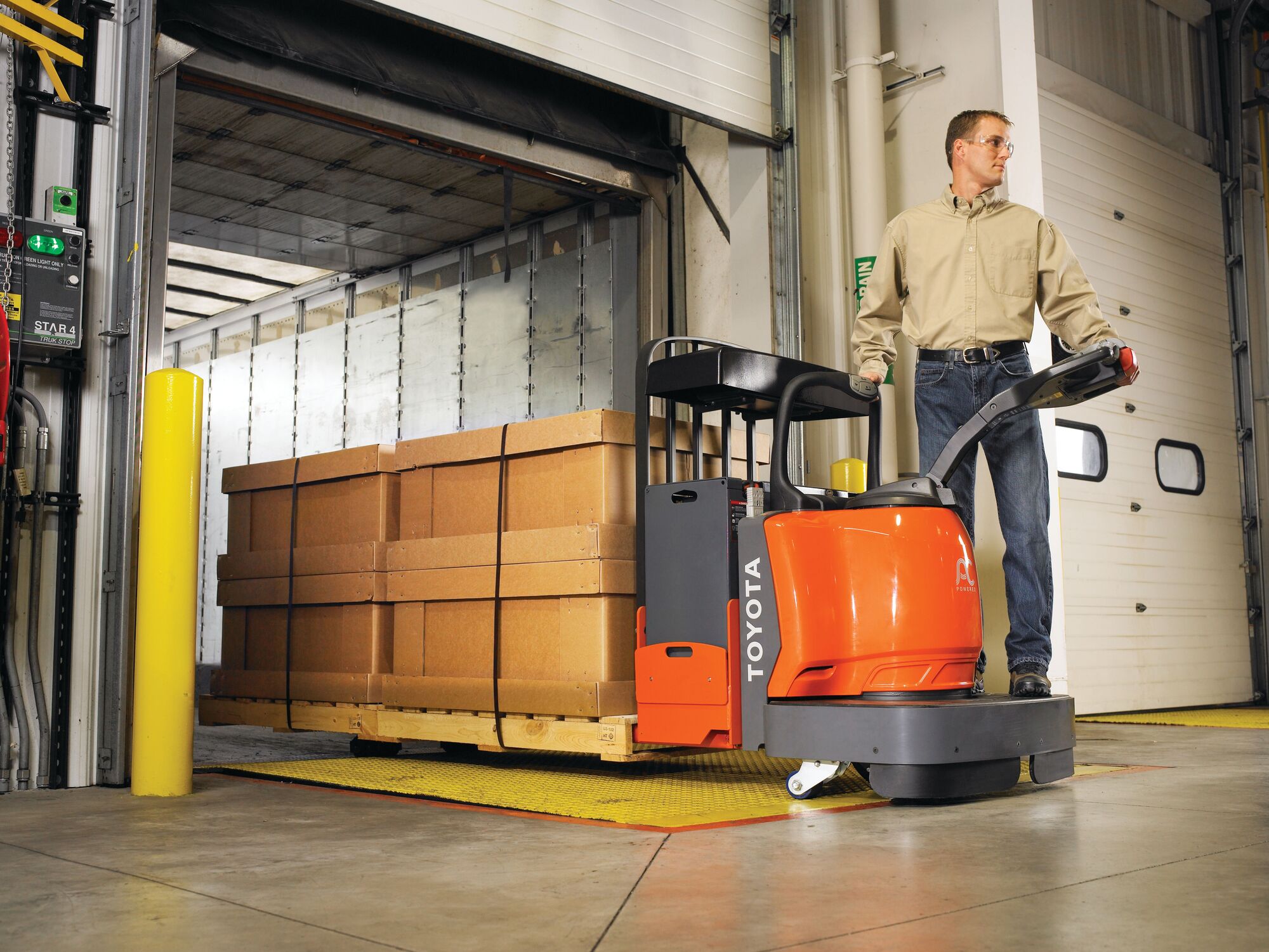 Toyota End-Controlled Rider Pallet Jack